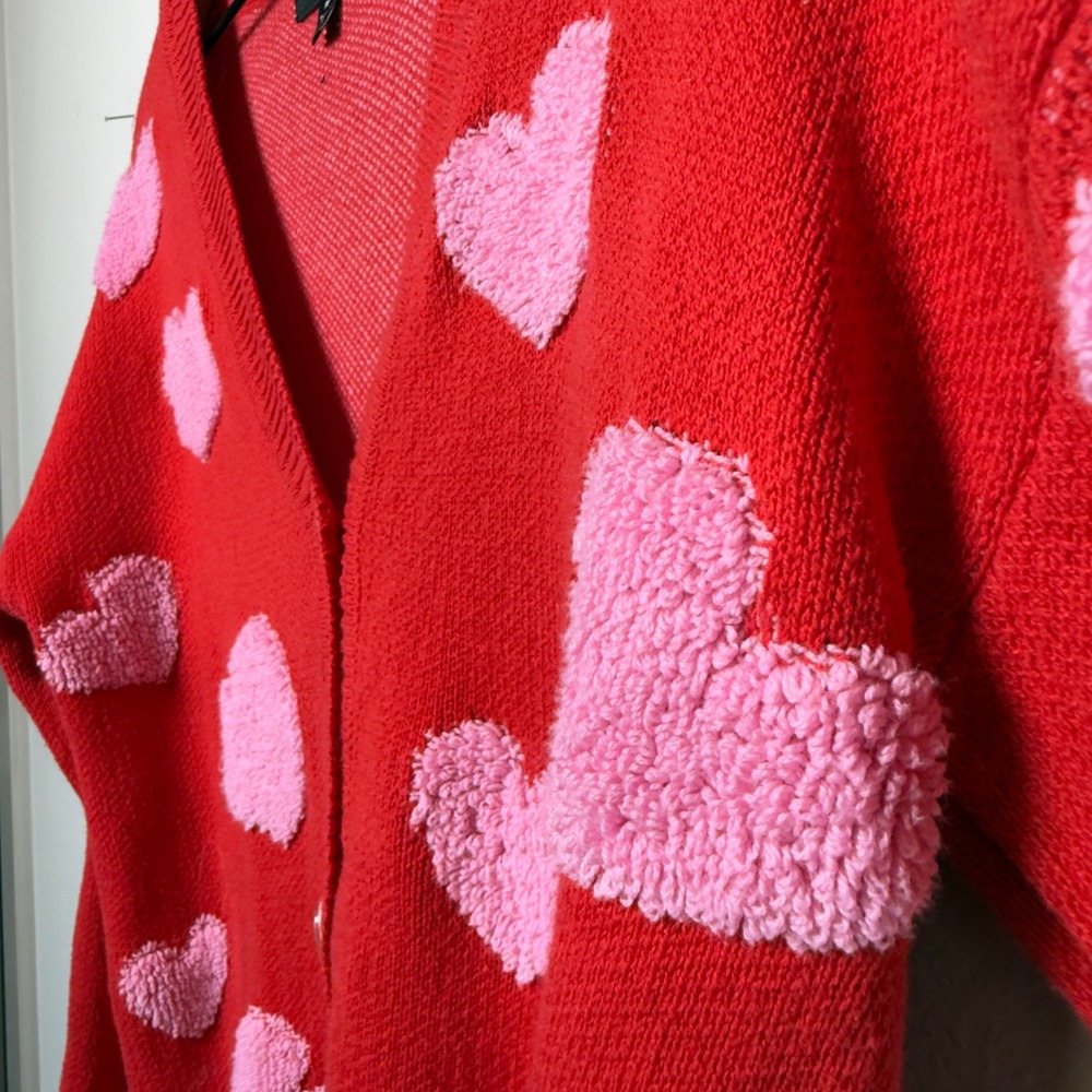 33 Degrees Women Cardigan Sweater Medium Red Pink Fuzzy‎ Heart Preppy Novelty - Picture 3 of 9